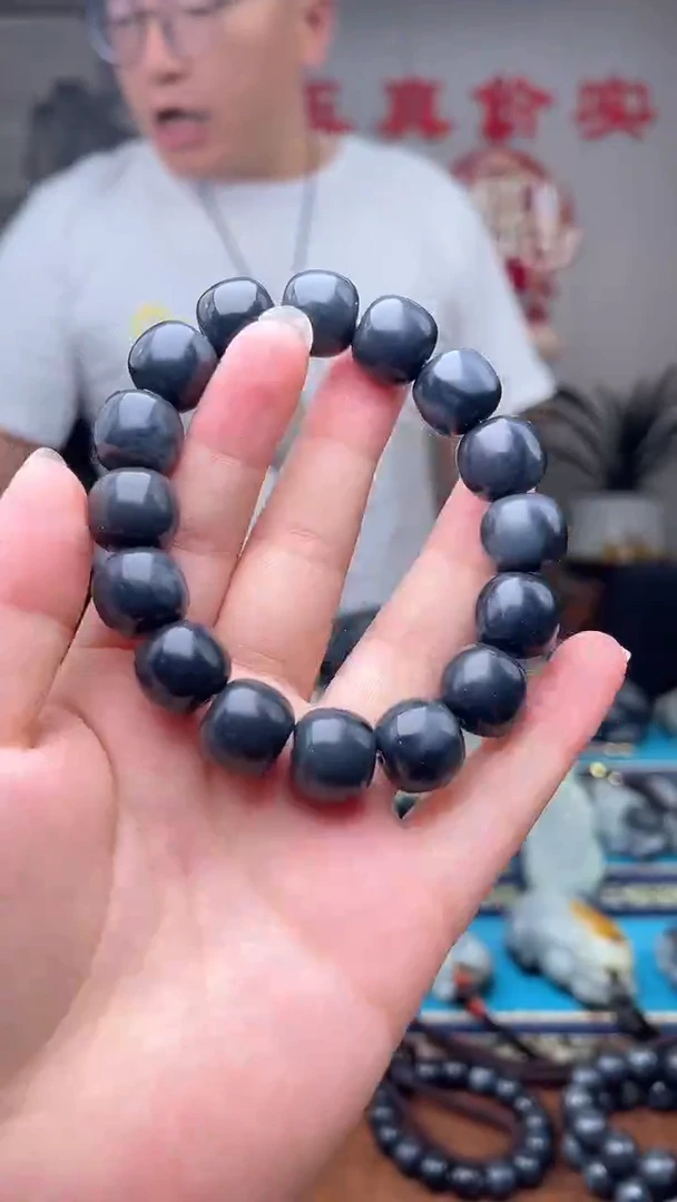 和田玉未镶嵌挂件多样性发 拍一发一