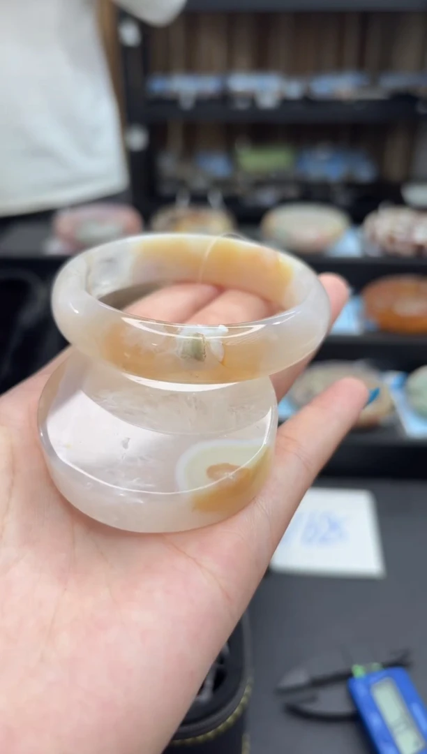 未镶嵌手镯石英质玉80(55圈赠送镯心)