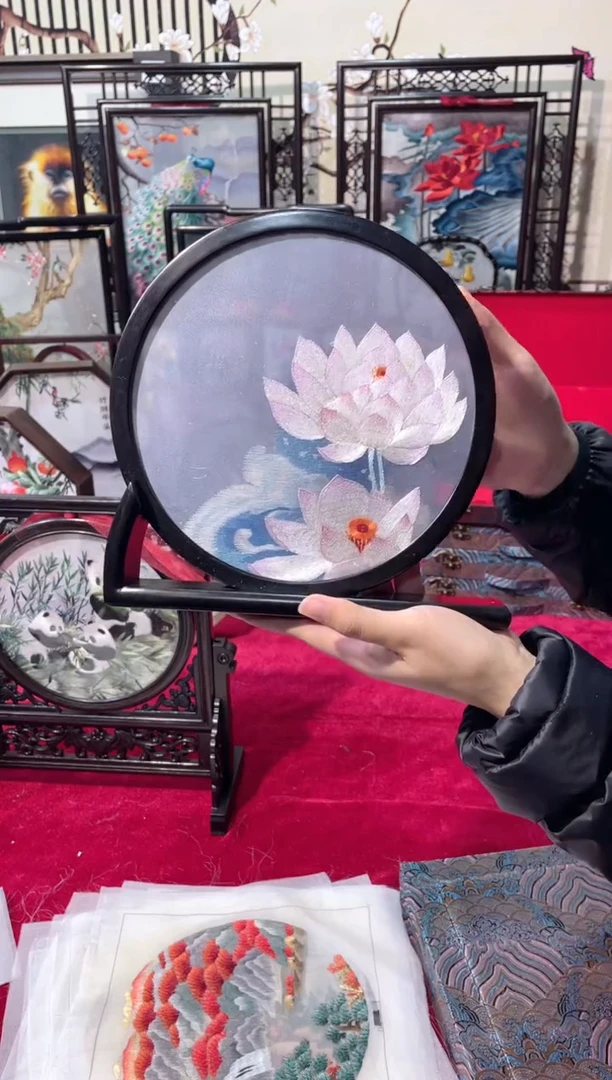 织绣精品苏绣一字实木框摆台福利