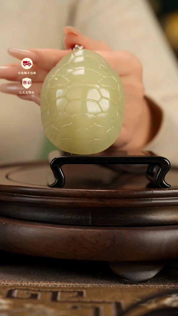 云南石因****默竹叶青雕刻：富甲天下手把件摆件挂件