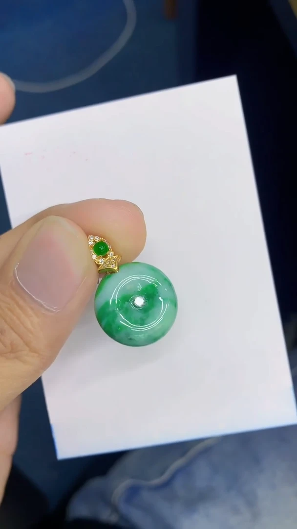 翡翠未镶嵌吊坠(不含链)1