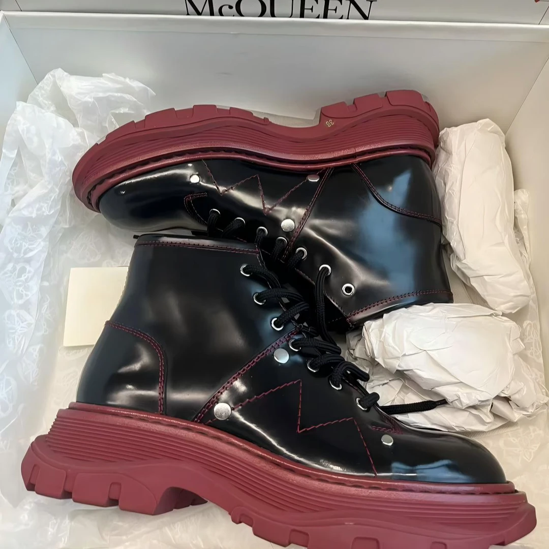 未使用 Alexander McQueen/亚历山大·麦昆 麦昆漆皮鞋36码/fz207