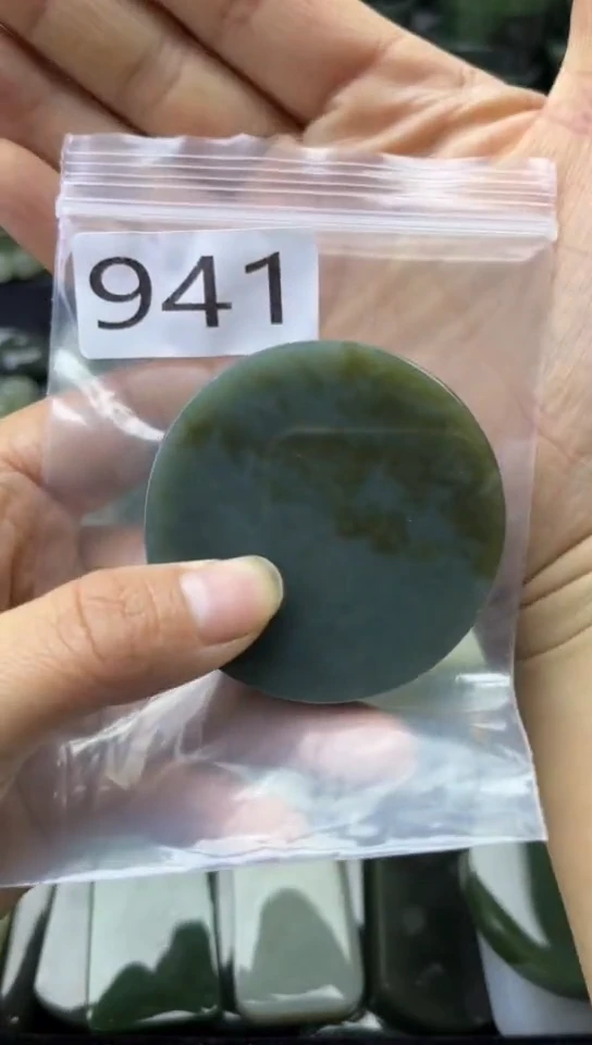 未镶嵌和田玉珠宝半成品镯芯