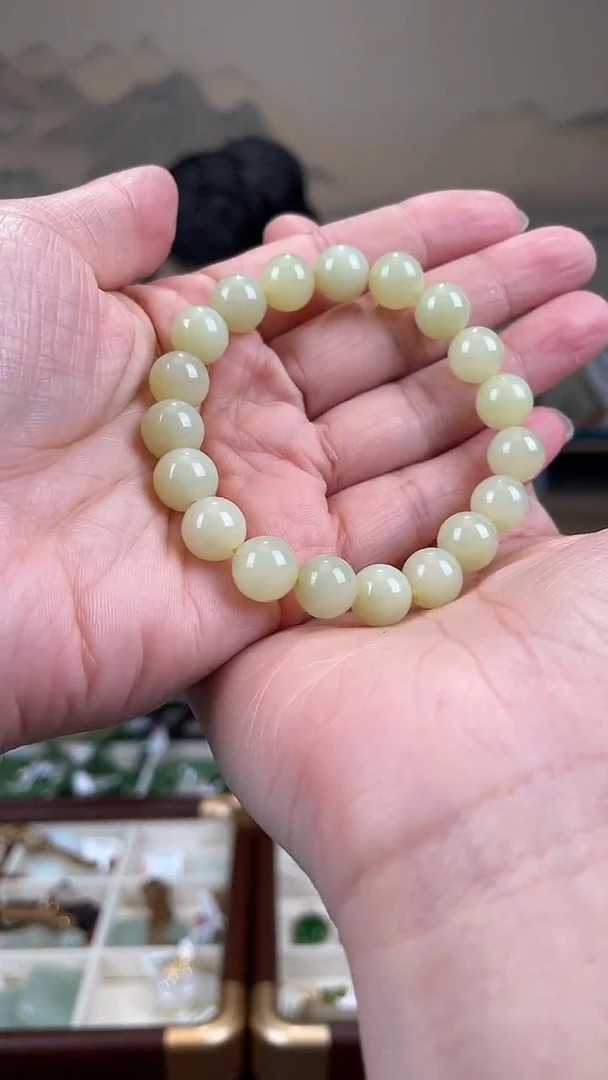 未镶嵌手串和田玉白玉卡10蜂蜜水