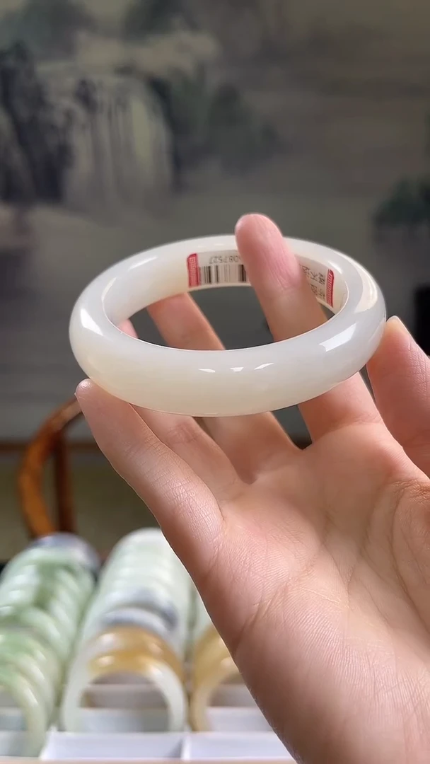 未镶嵌手镯和田玉59+圈口7527