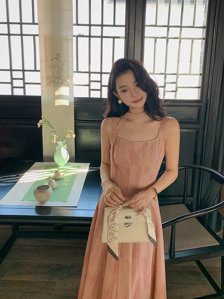 Meika-春季新款法式气质时尚百搭设计感收腰显瘦粉色无袖连衣裙女