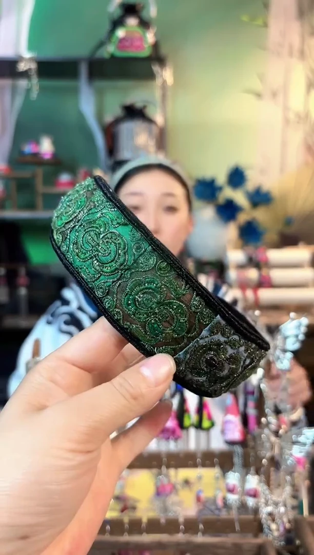 织绣紫*彩云南阁非遗老绣563
