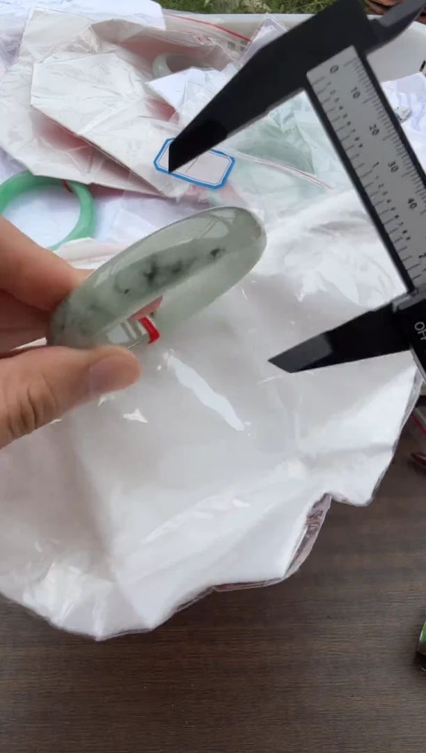 未镶嵌手镯翡翠A38