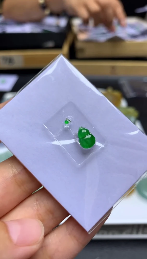 定制翡翠未镶嵌毛货