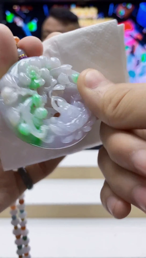 未镶嵌定制翡翠-毛货挂件 （赠珠链）20