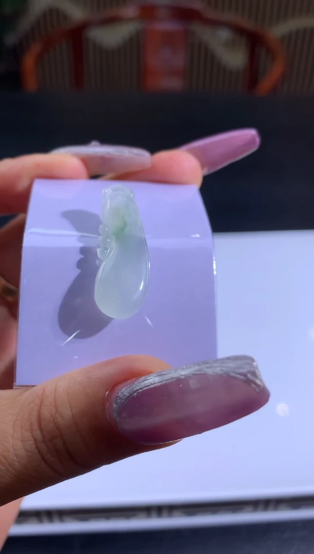 未镶嵌定制翡翠天**鸿翡翠