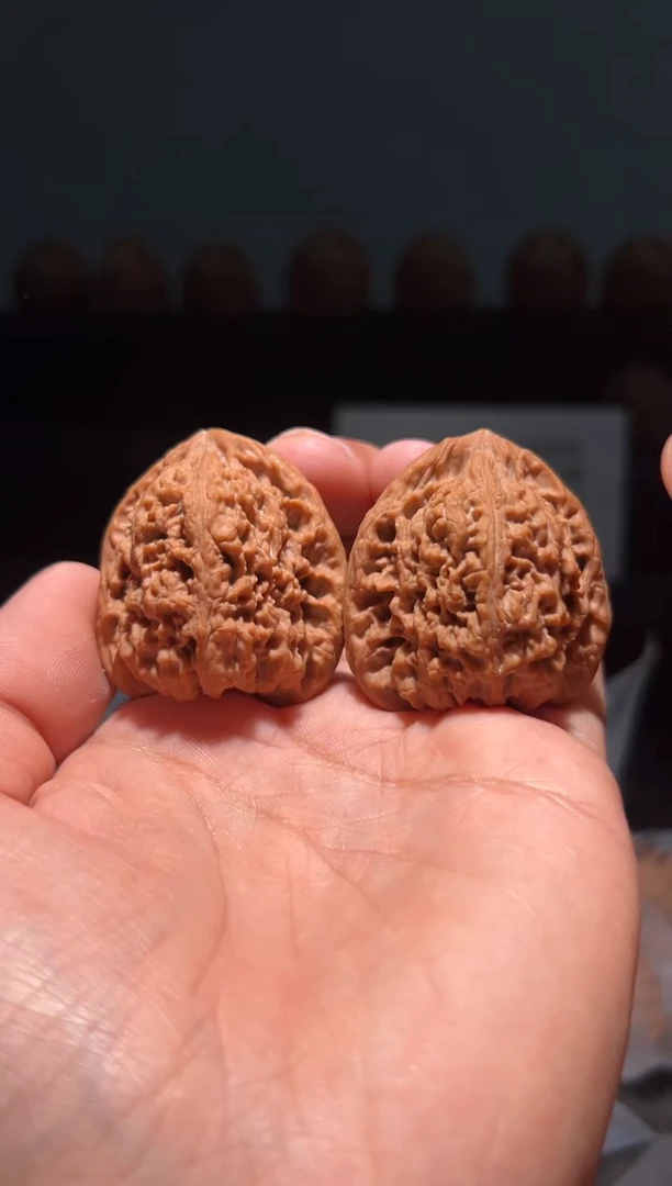 把件文玩核桃一*光400南疆
