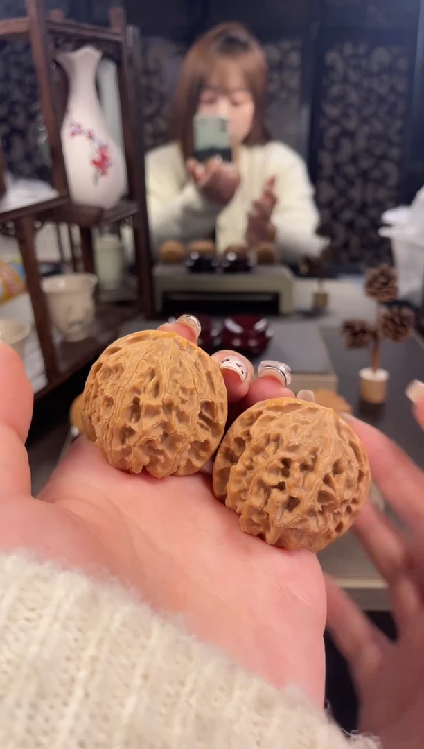 【闪购商品】文玩核桃把件苹果园41尺-34