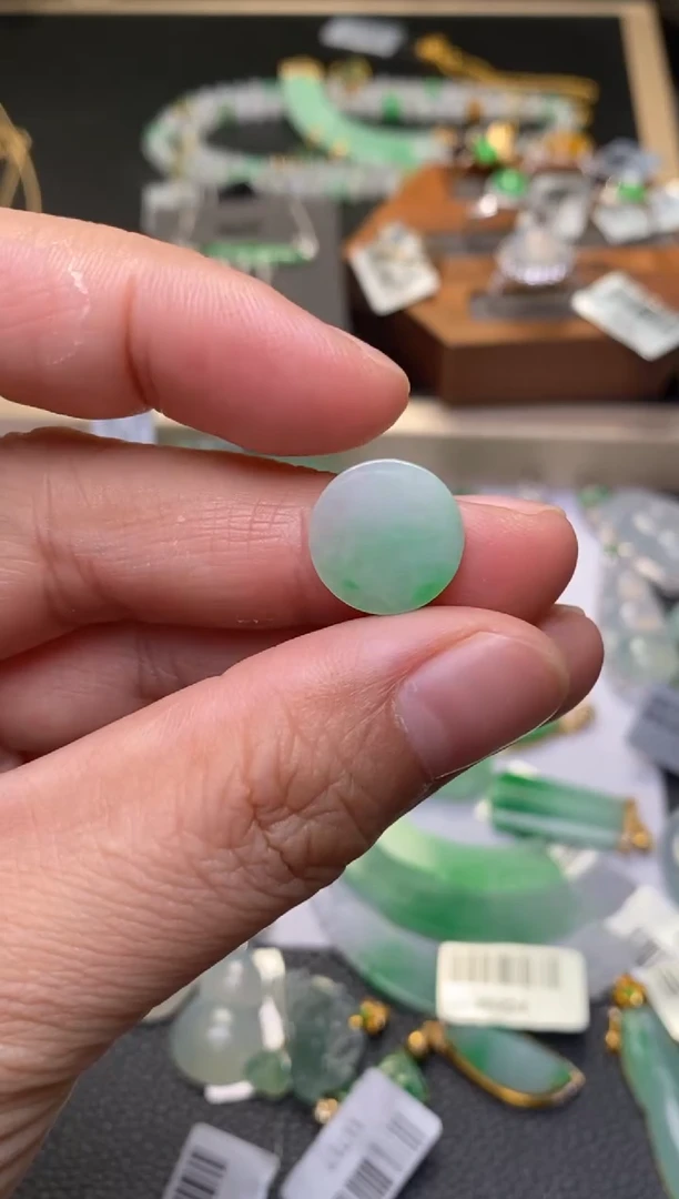 颈饰未镶嵌翡翠净货35558