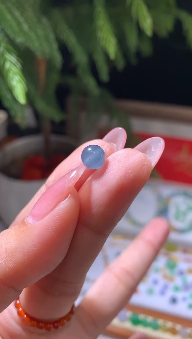 未镶嵌定制翡翠6.9卡珠子