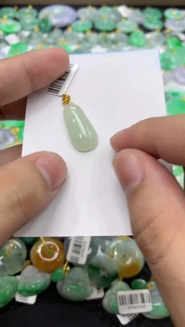 颈饰未镶嵌翡翠天然缅甸翡翠A货