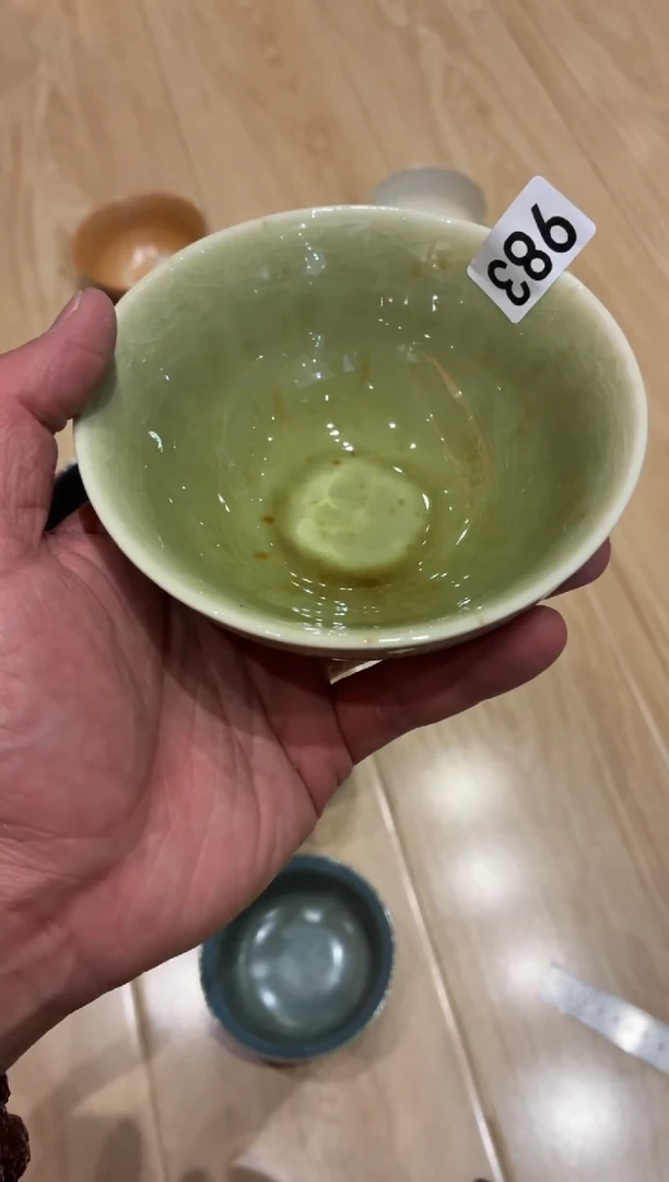 瓷片宇**7983枣花万福碗1个