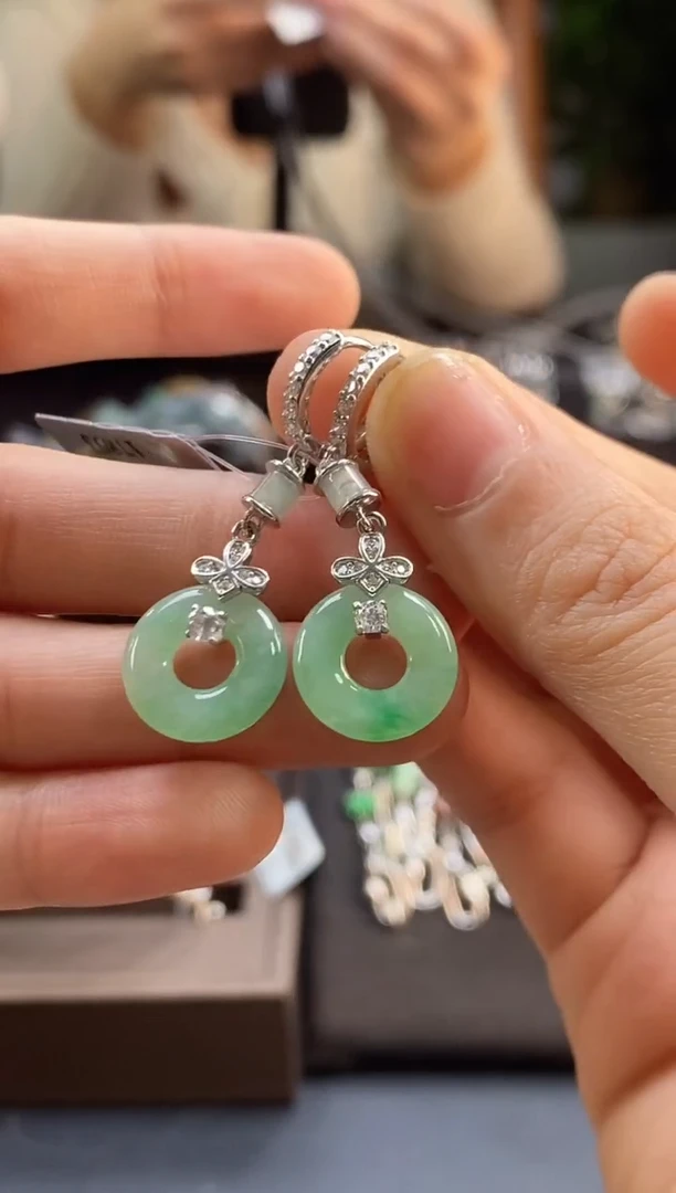 颈饰银S925镶嵌翡翠17893