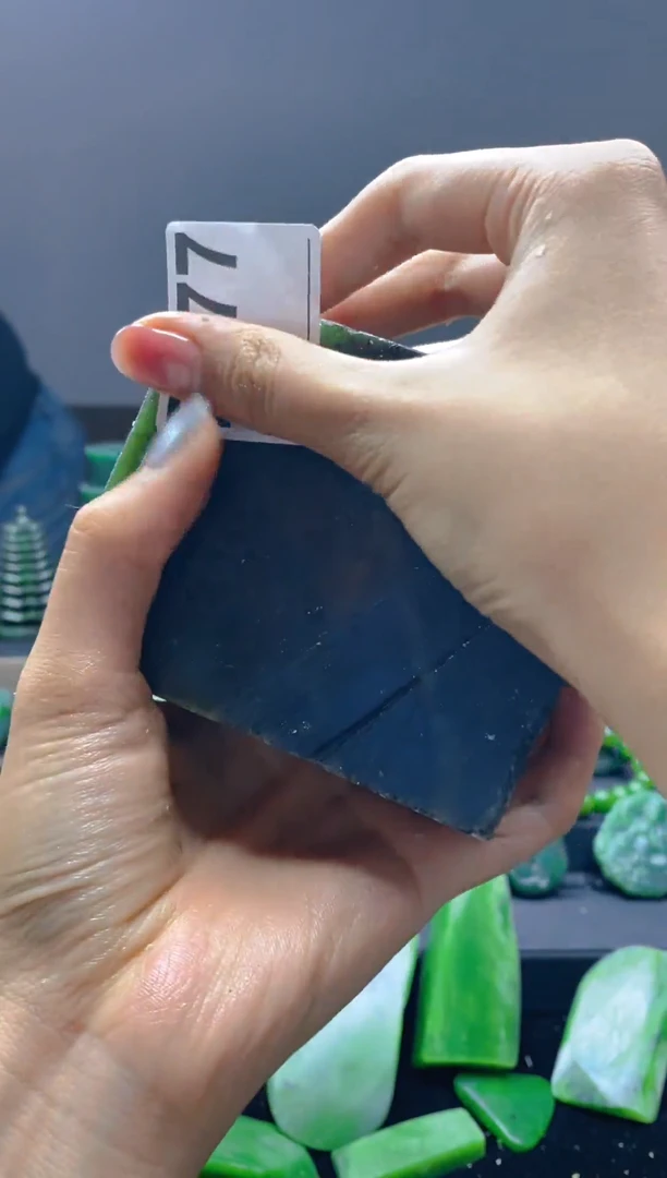 未镶嵌和田玉珠宝半成品1