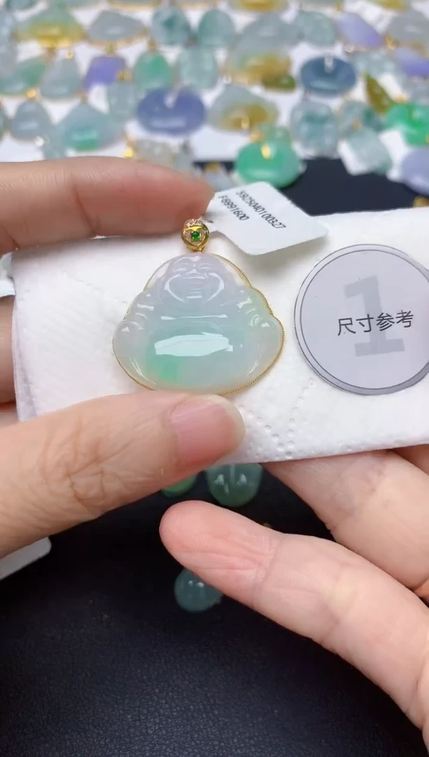 翡翠18K金镶嵌颈饰天然缅甸A货翡翠