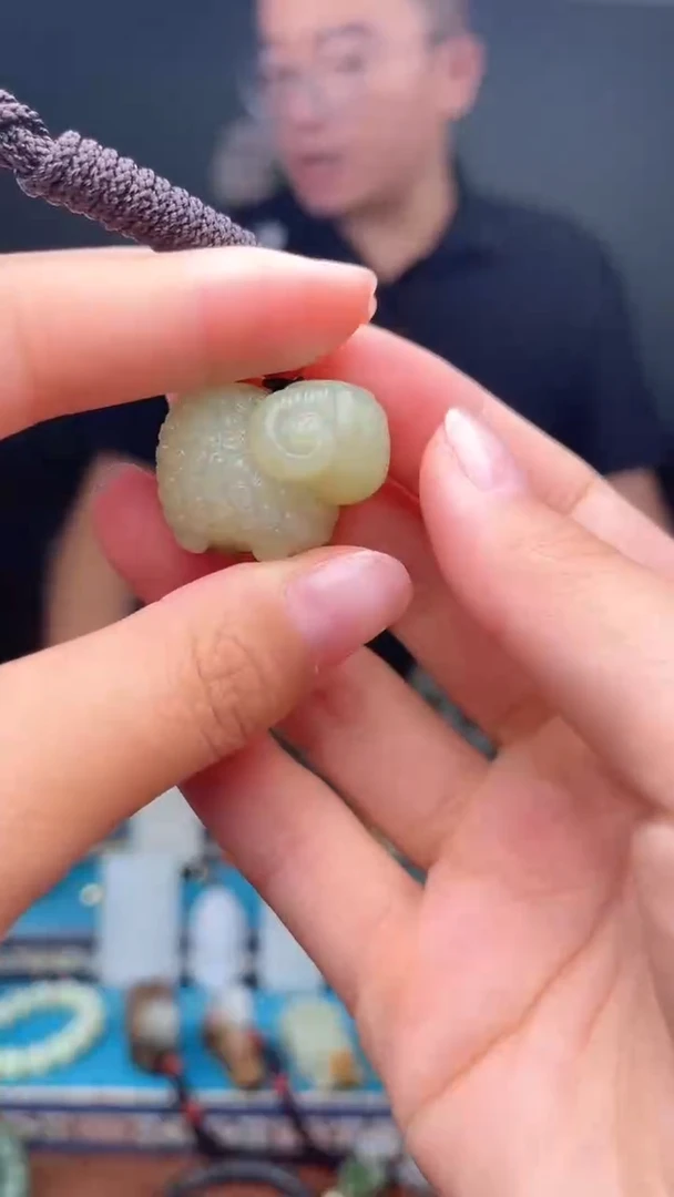 未镶嵌和田玉挂件1