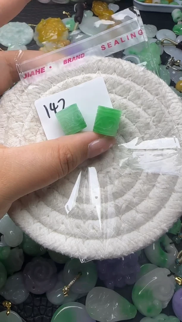 颈饰未镶嵌翡翠语*缅甸翡翠吊坠