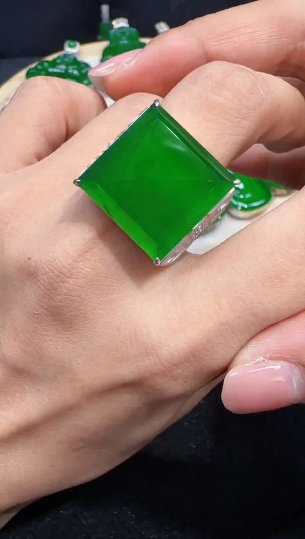 未镶嵌定制翡翠翡翠戒指105