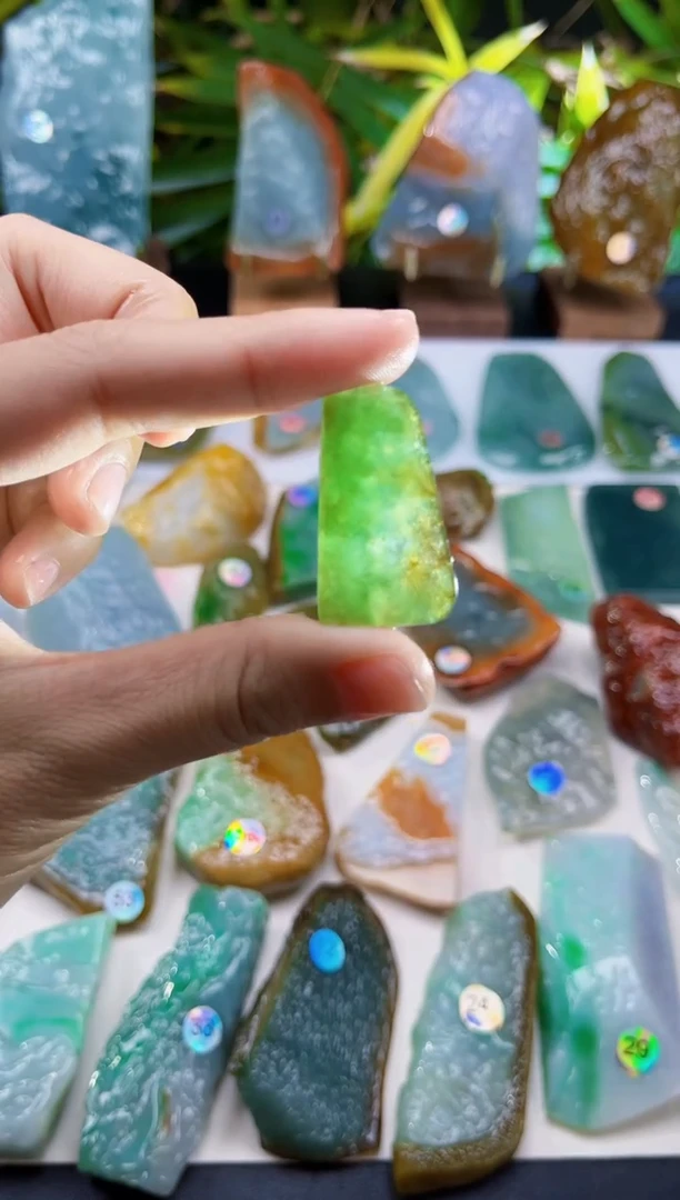 未镶嵌定制翡翠翡翠