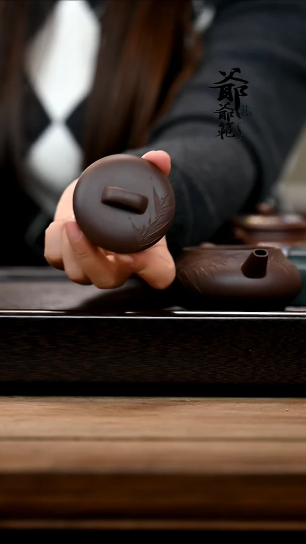 茶壶紫砂虹****司宜兴紫砂全手菊瓢