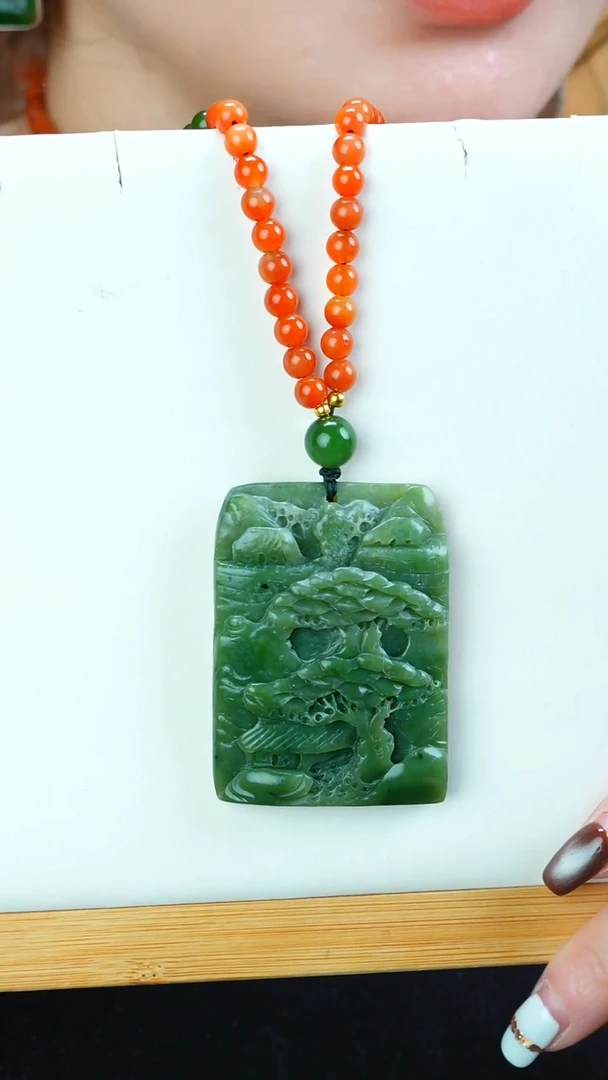 颈饰未镶嵌和田玉（碧玉）山水111