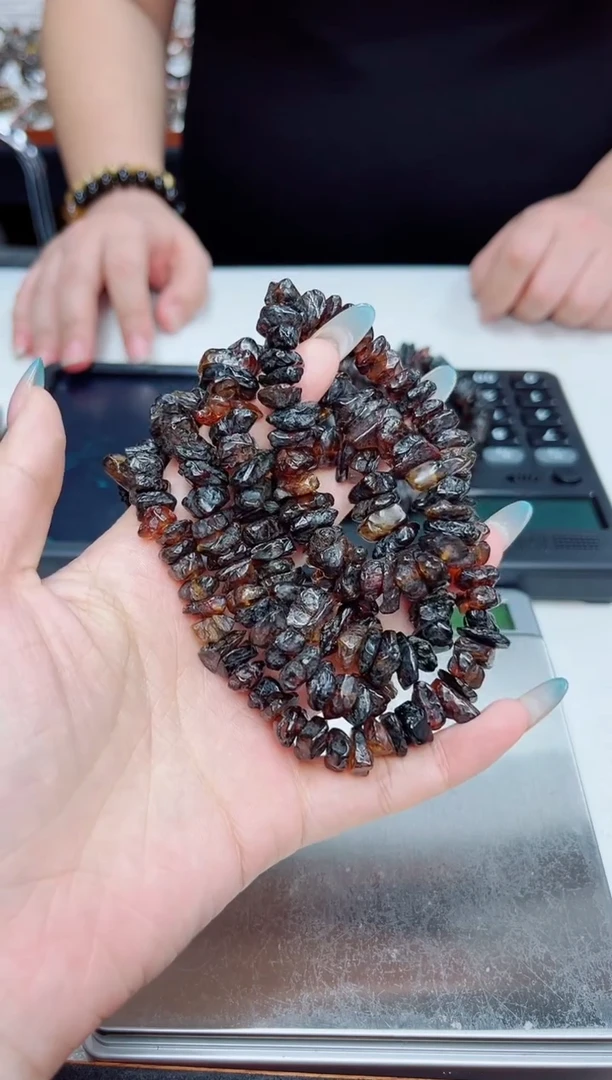 未镶嵌琥珀裸石抚顺琥珀