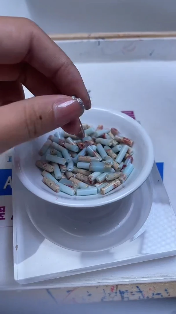 未镶嵌散珠玛瑙/玉髓B729 寿 山 石管珠4*12mm10颗8元