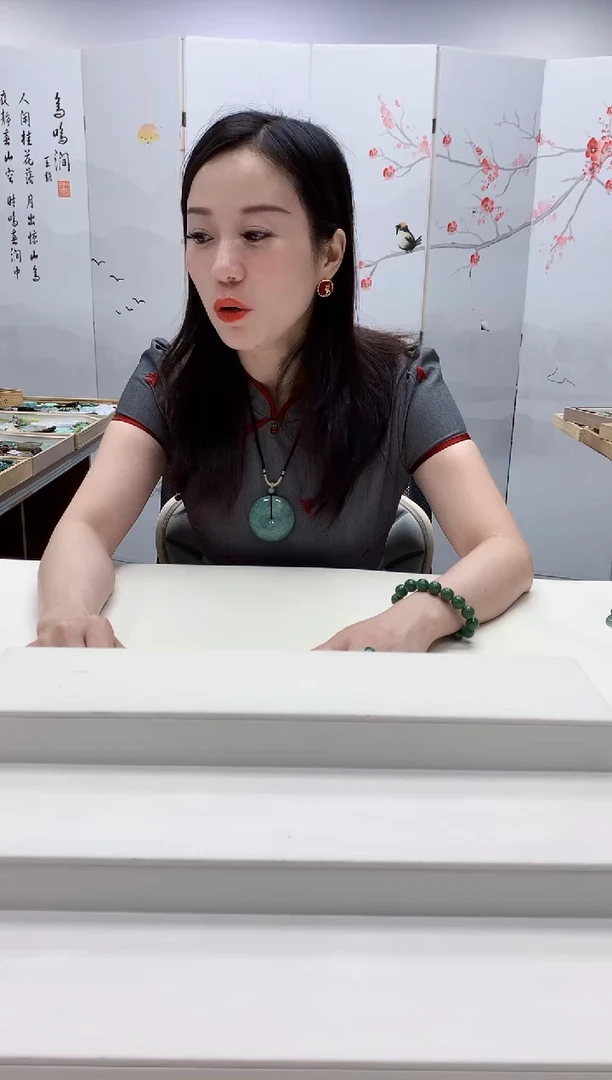 未镶嵌定制翡翠奈****粥4852jw-毛货挂件5