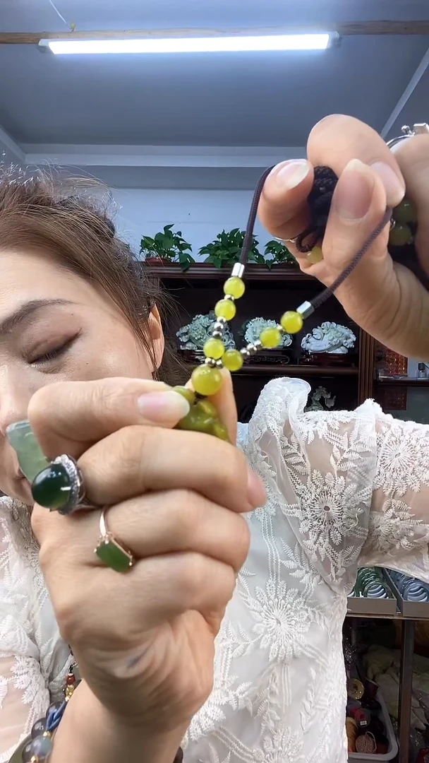 岫玉未镶嵌项链多样性发货其中之一