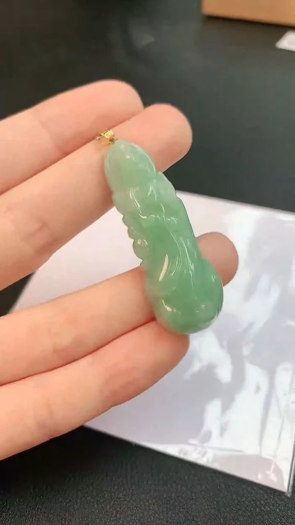 【闪购商品】翡翠颈饰18K金镶嵌赠礼盒证书 敏