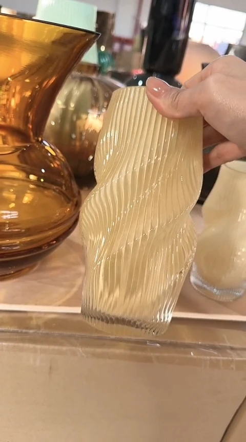 【闪购商品】玻璃黄色扭扭瓶