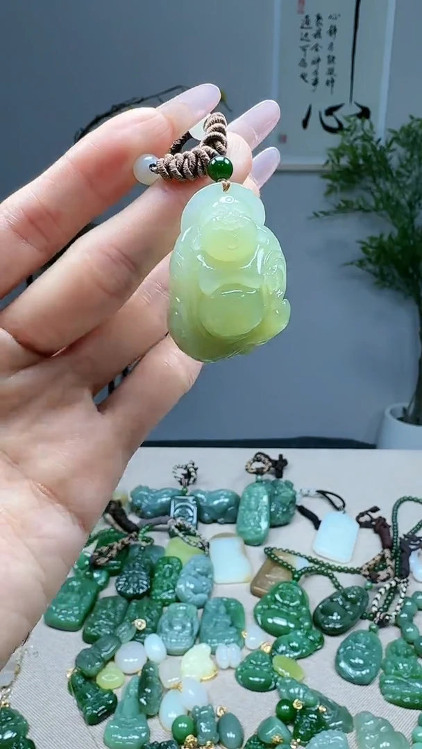 未镶嵌和田玉挂件1