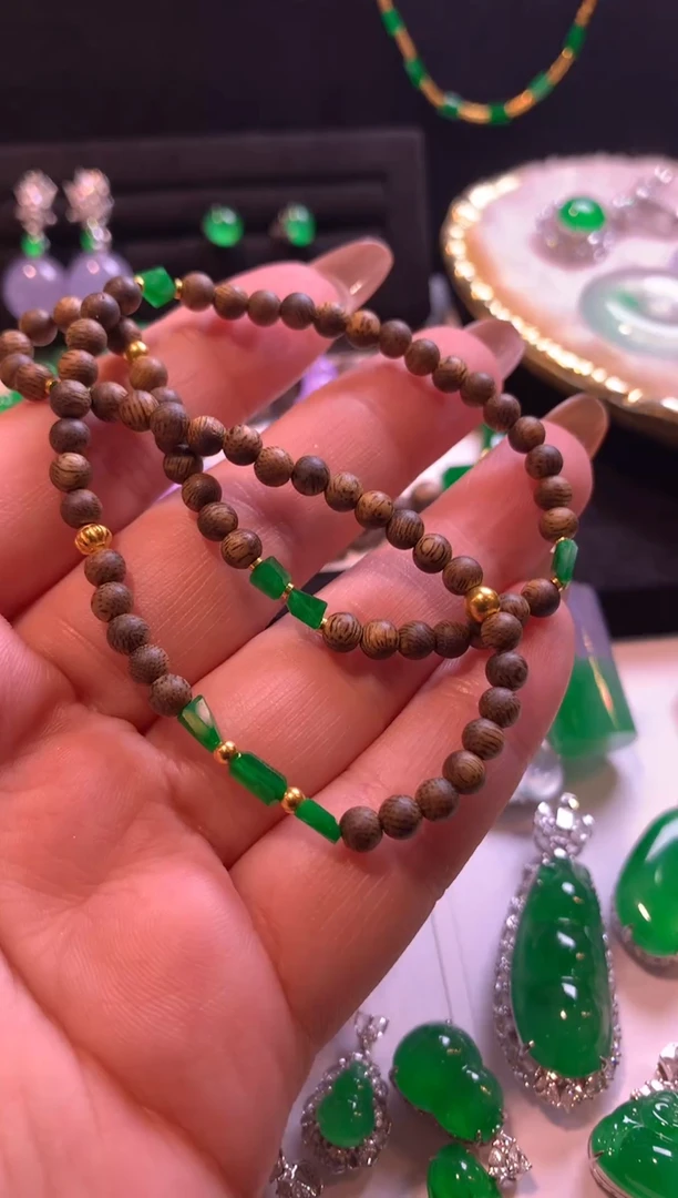 足金镶嵌手链翡翠手串