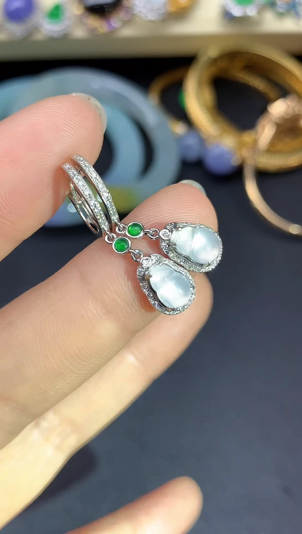 18K金镶嵌翡翠耳饰335-雪姐翡翠天天见