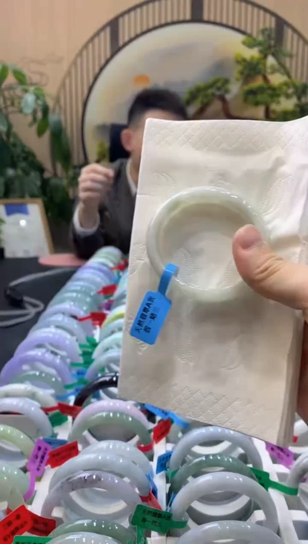 【闪购商品】翡翠手镯未镶嵌000006479