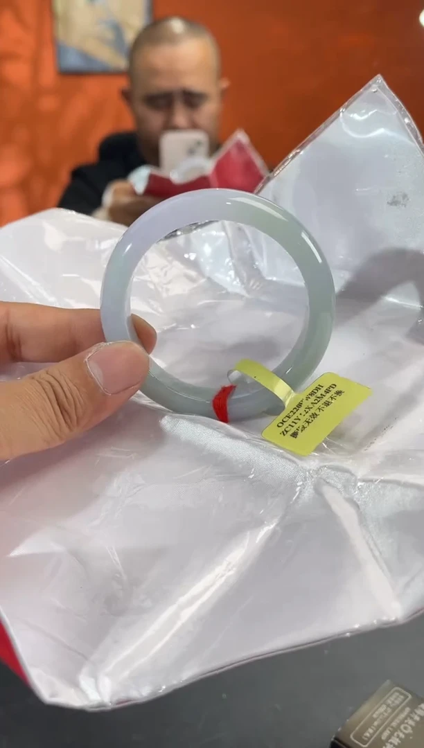 未镶嵌手镯翡翠8