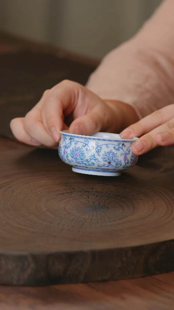 景德镇斗彩手绘茶杯茶杯