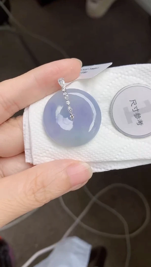 翡翠18K金镶嵌颈饰天然缅甸A货翡翠