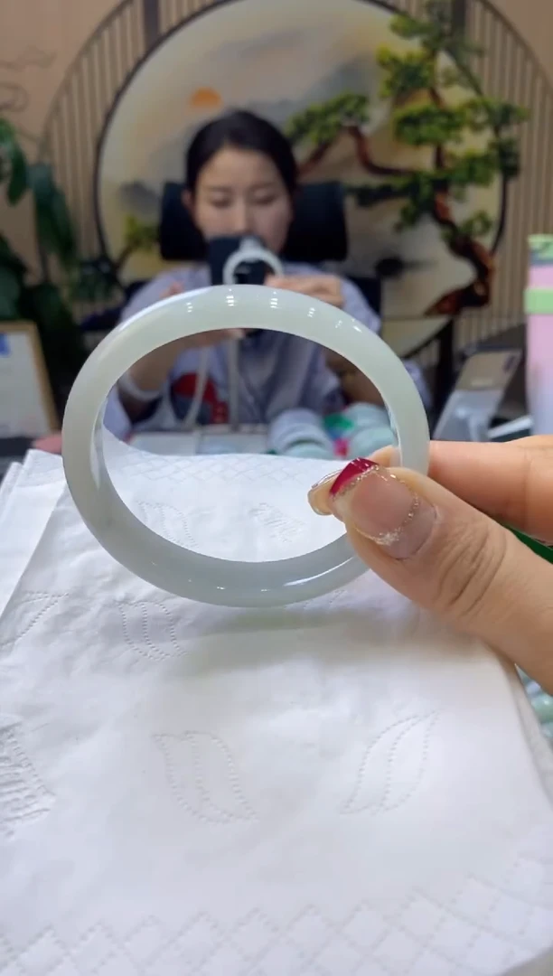 【闪购商品】翡翠手镯未镶嵌99903148