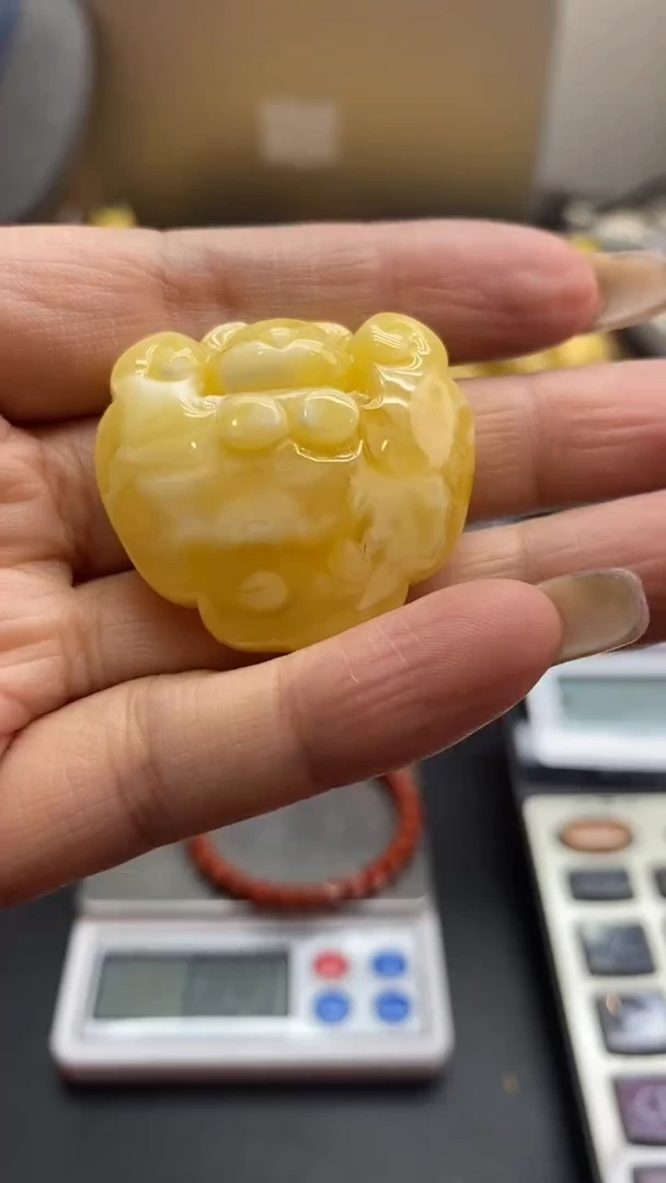 琥珀未镶嵌珠宝奇石628