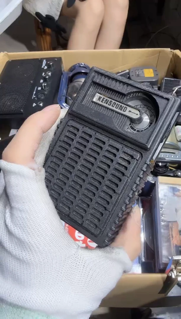 瓷片l***y 889   中古商品，瑕疵品，不保好坏。