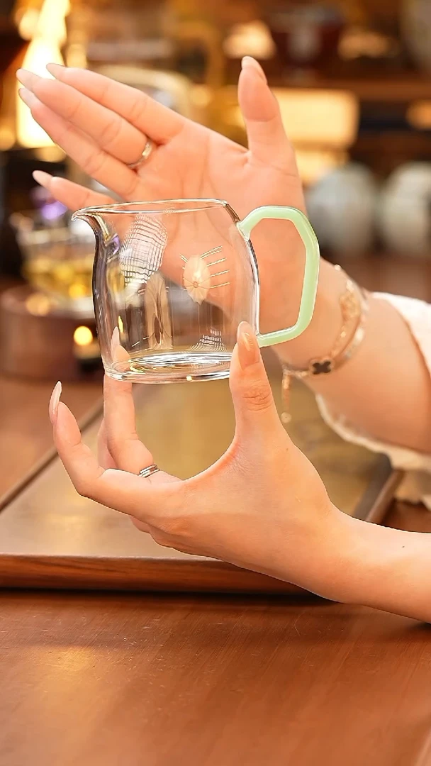 暗香疏影秦权匀杯浅玉+暗香疏影咖皮绒杯垫