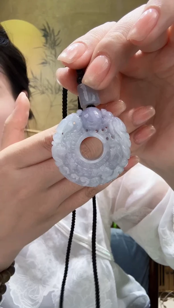 颈饰未镶嵌翡翠吊坠