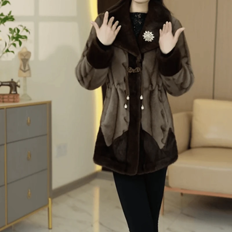 C287【外套】2025冬季新款时尚国风盘扣立体波纹皮外毛绒大衣外套