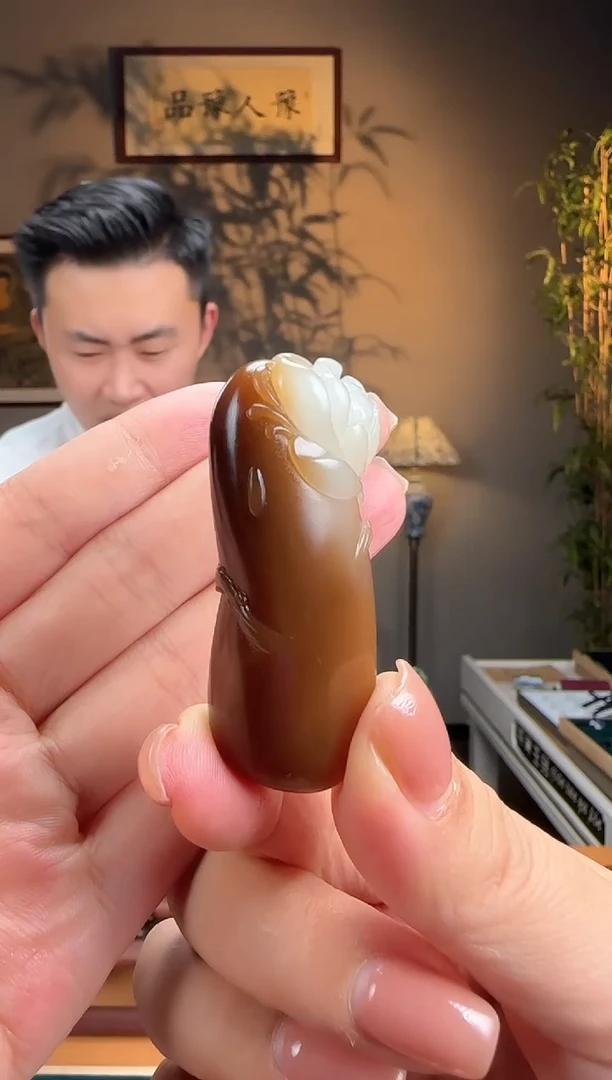 未镶嵌和田玉挂件糖白俏色一品清莲k9